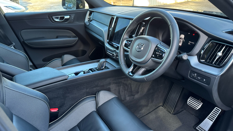 Volvo Xc60 2.0 T8 455 Recharge PHEV R DESIGN Pro 5dr AWD Auto Estate